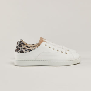 Sneakers femme after surf en raisin couleur blanc léopard en vue packshot de côté