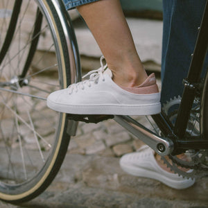 Baskets sneakers femme After Surf Raisin Blanc Terracotta, vue portée