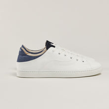 Load image into Gallery viewer, Sneakers homme after surf en raisin couleur blanc et bleu marine en packshot en vue de côté