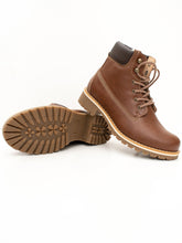 Load image into Gallery viewer, Dock Boots en cuir vegan marron avec intérieur fourré, style Timberland