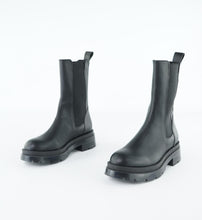 Load image into Gallery viewer, bottines vegan semelle chunky