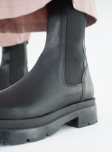 Load image into Gallery viewer, bottines vegan semelle chunky