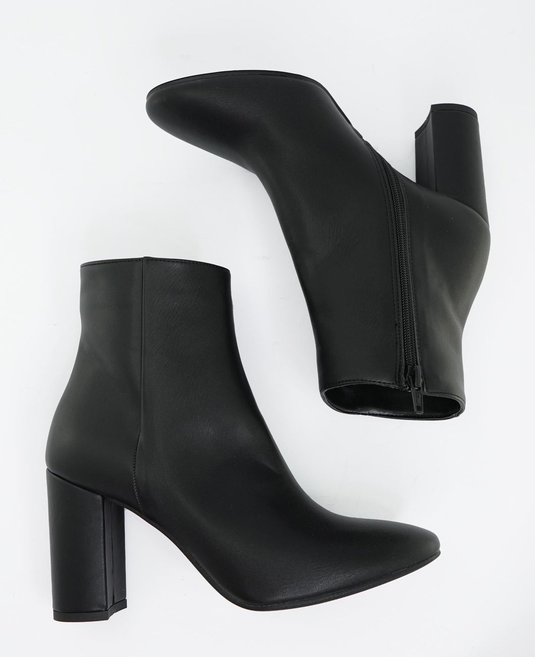 bottines noires vegan à talons hauts
